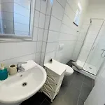 דירה Lator Apartmanhaz