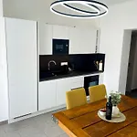 Lator Apartmanhaz *