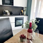 Lator Apartmanhaz * Villány