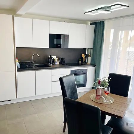 Lator Apartmanhaz Apartment