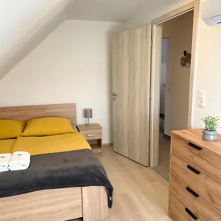 Lator Apartmanhaz
