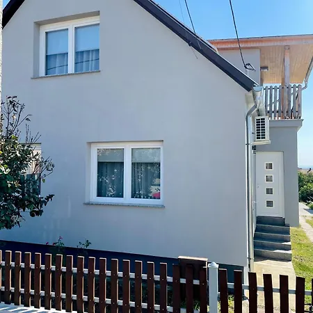 Lator Apartmanhaz Apartment