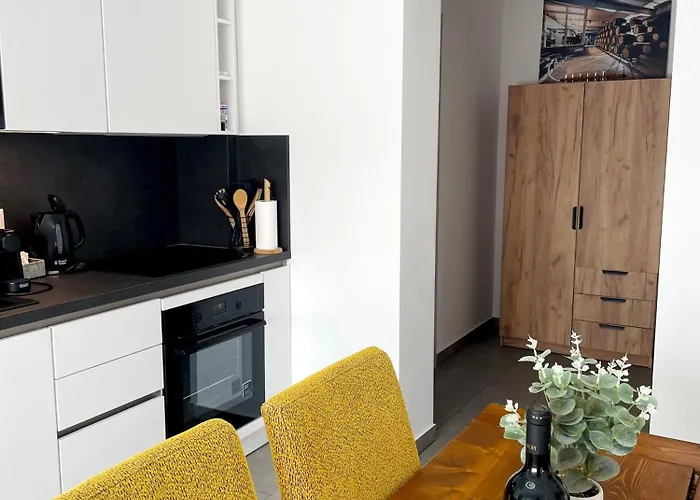 Apartment Lator Apartmanhaz *