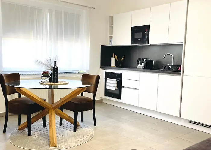 Lator Apartmanhaz