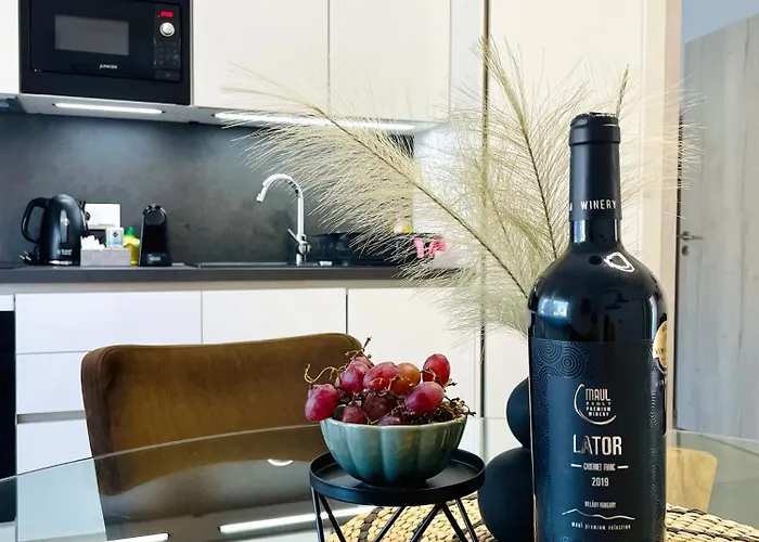 Lator Apartmanhaz