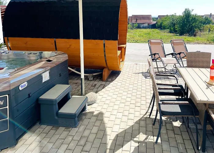 Lator Apartmanhaz